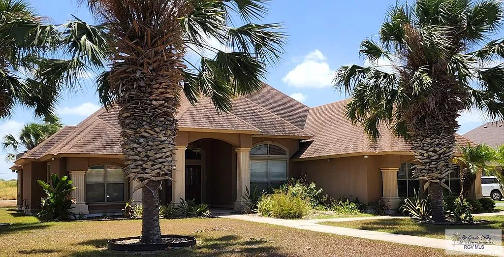 4 bed, 3.0 bath, 2407 sqft, $3,200 — Photo 2