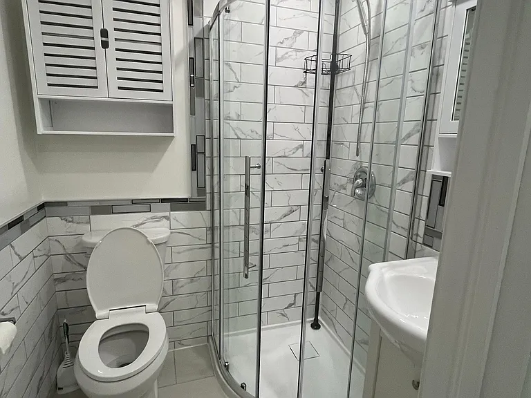 210 Speedvale Ave E #2 — Photo 11