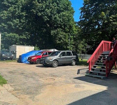 5th image of 2000 Mendon Rd