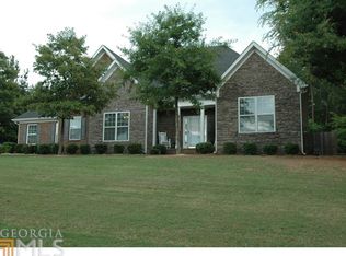 124 Planters Ridge Dr, Lagrange, GA 30240