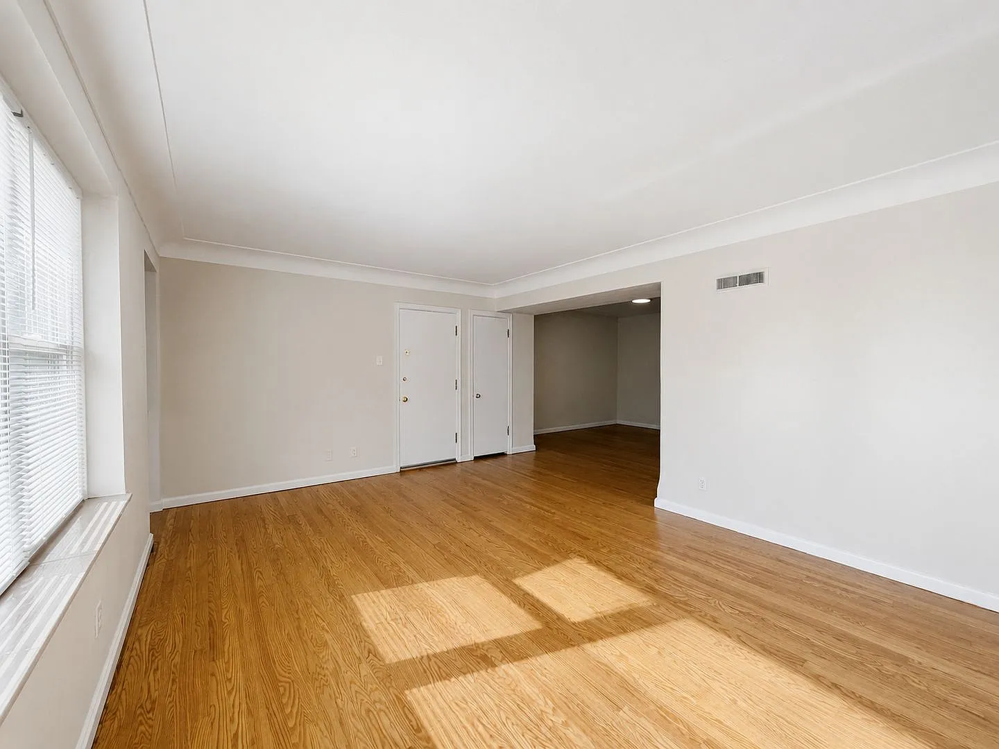 6930 Jamieson Avenue — Photo 3