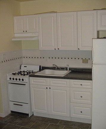 3rd image of 87-09 37 Ave