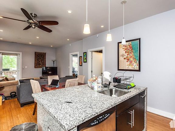 2nd image of 1625 W Ainslie St #1EE
