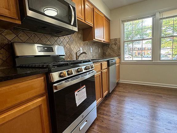 4th image of 1951 Mayflower Dr