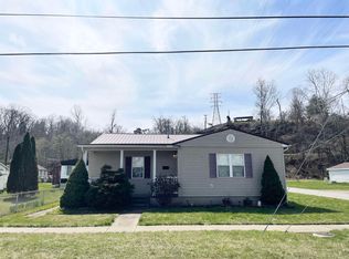 1828 Sycamore St, Kenova, WV 25530