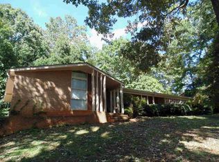 305 Fairlane Dr, Spartanburg, SC 29307