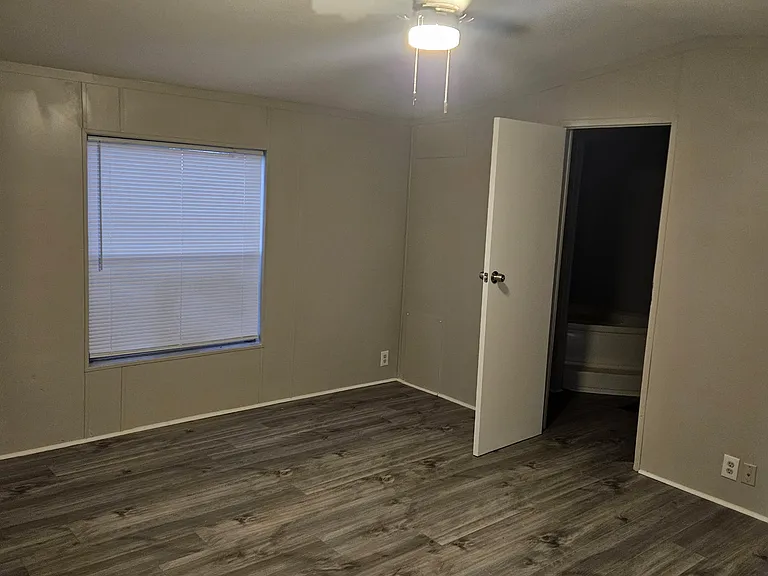 6844 Tipps St — Photo 9