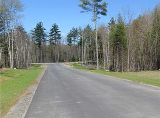 24 Woodrow Dr, Standish, ME 04084