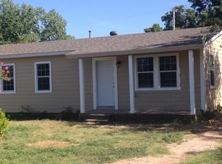 120 Coke St, Tye, TX 79563