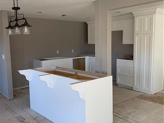 3rd image of 20864 Caswell Ln