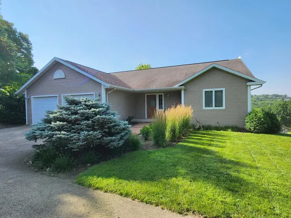 800 Kane St, Dubuque, IA 52001