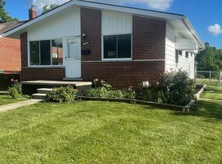16830 Stephens Dr, Eastpointe, MI 48021