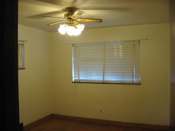 5th image of 3825 California Ave