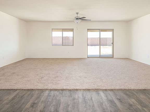 Dining area between the kitchen and family room.