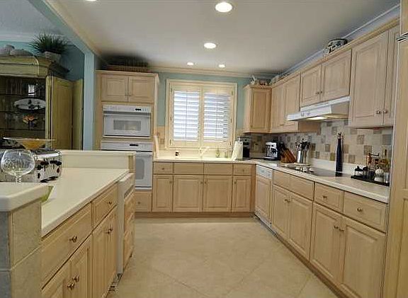 5th image of 4608 Southwinds Dr