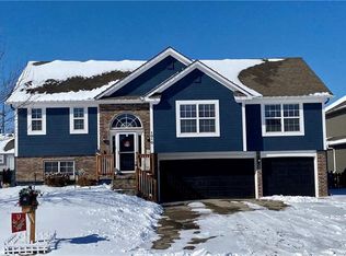 1010 NW Hickory Ct, Grain Valley, MO 64029