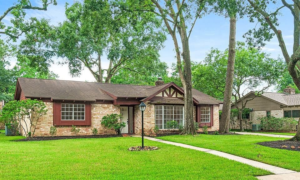 1st image of 8219 Brinkworth Ln