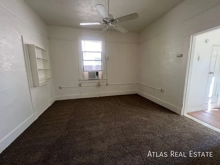 810 E 9th St #3 — Photo 7