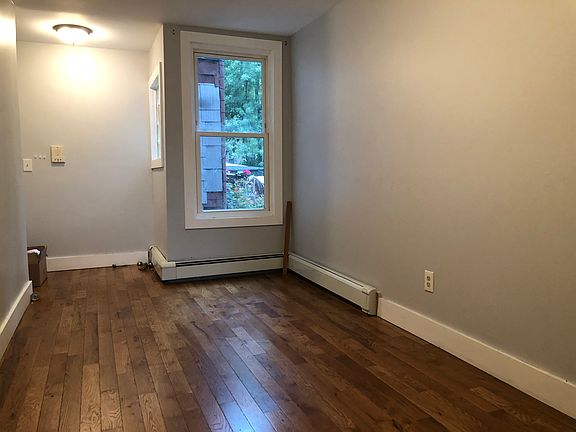 4th image of 164 Delaware Ave #19E