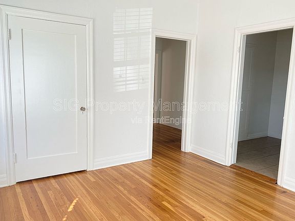 3rd image of 1157 N Maryland Ave APT 2