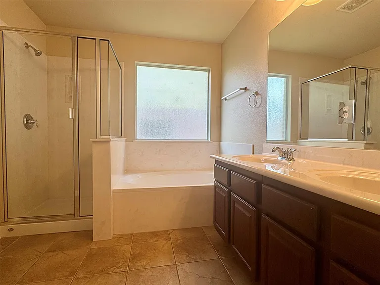 2112 Craig Patrick Way — Photo 18