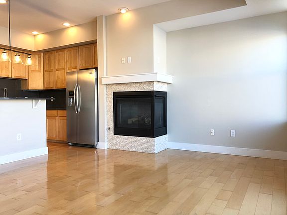 2nd image of 1738 Franklin St #3C