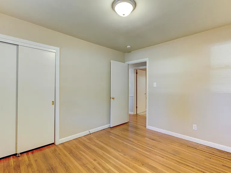 1213 Park Ave — Photo 22