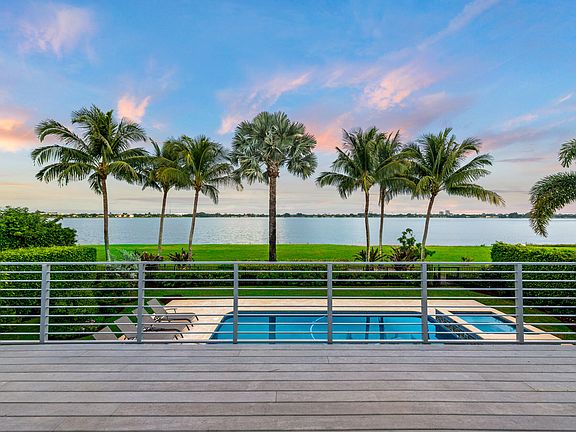 5th image of 6 New Seabury Cir