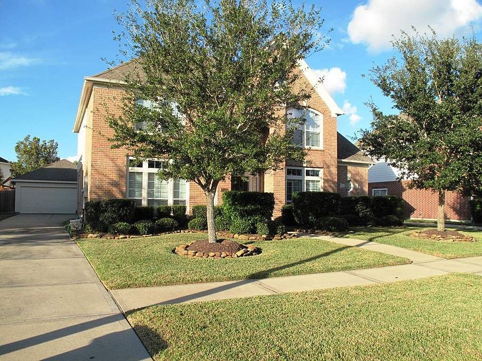 2nd image of 2009 Breezway Bend Ln