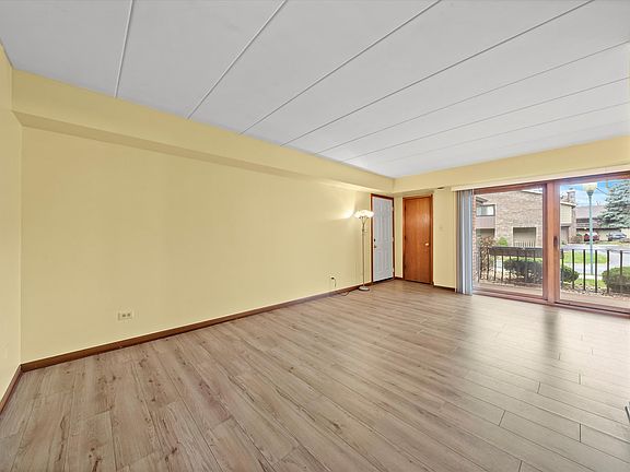 5th image of 11007 Stony Creek Dr APT 1B