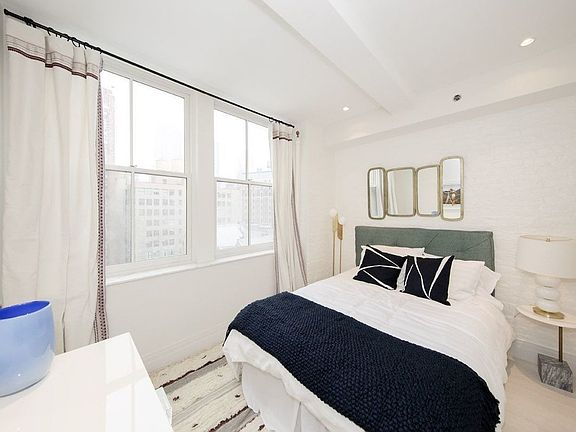 5th image of 43 W 27th St APT 3R