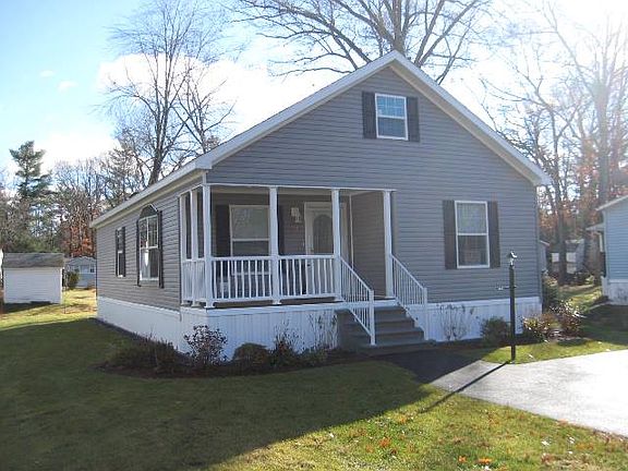 2nd image of 10 Clovercrest Dr