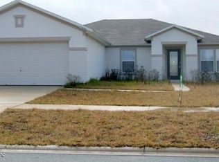 11686 Carson Lake Dr, Jacksonville, FL 32221