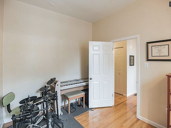 4th image of 1517 E Moyamensing Ave #1