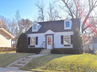 609 E 28th St, Sioux Falls, SD 57105