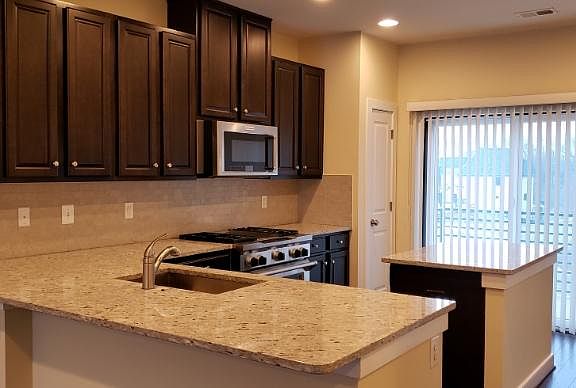 3rd image of 263 Crown Park Ave