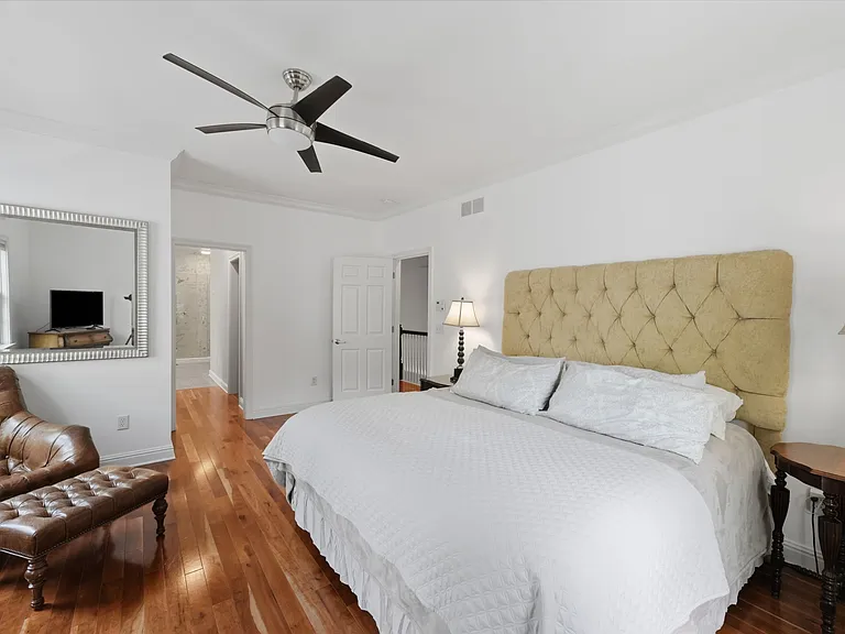 7273 Berkley Sq S — Photo 12