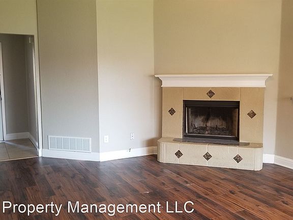 2nd image of 3106 Scenic Glen Dr