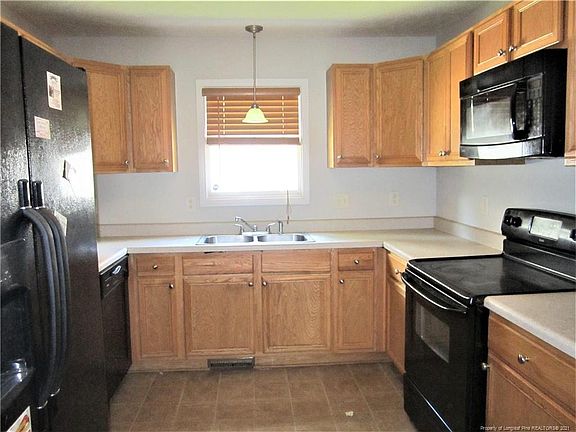 5th image of 319 Tokay Dr