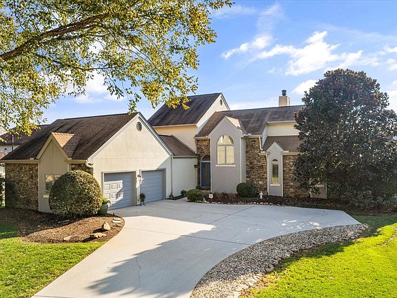 3rd image of 1648 Harbor Crest Way