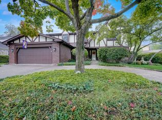 6531 Maple St, Morton Grove, IL 60053