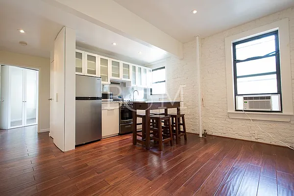 Rented by Brick&Mortar | media 1