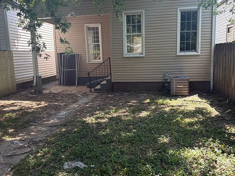 427 Montana Ave — Photo 19