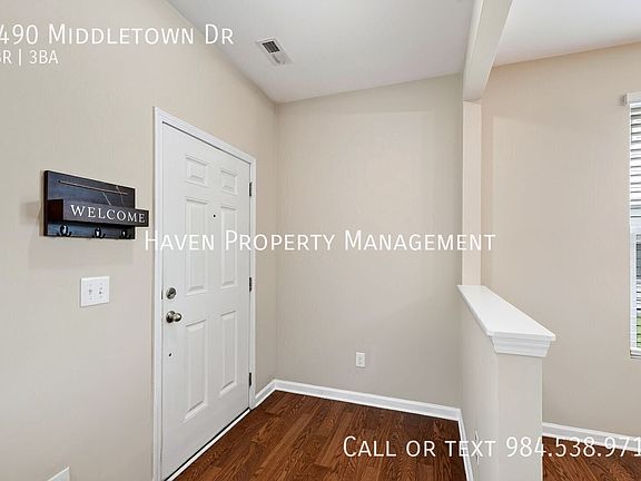 3rd image of 4490 Middletown Dr