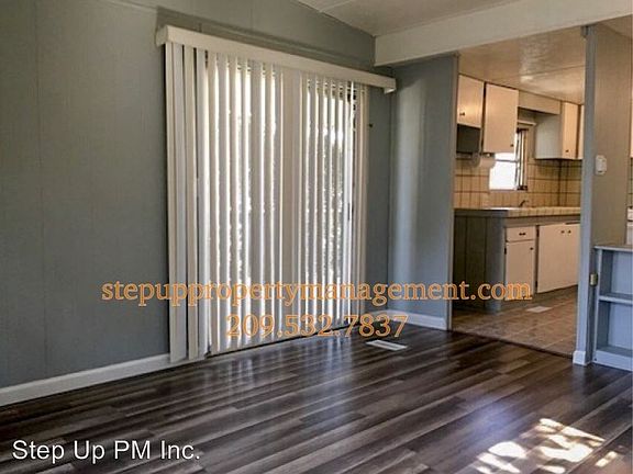 3rd image of 18955 Hess Ave