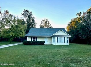 10345 Pin Oak Dr, Biloxi, MS 39532
