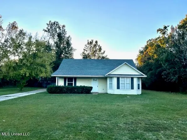 10345 Pin Oak Dr, Biloxi, MS 39532