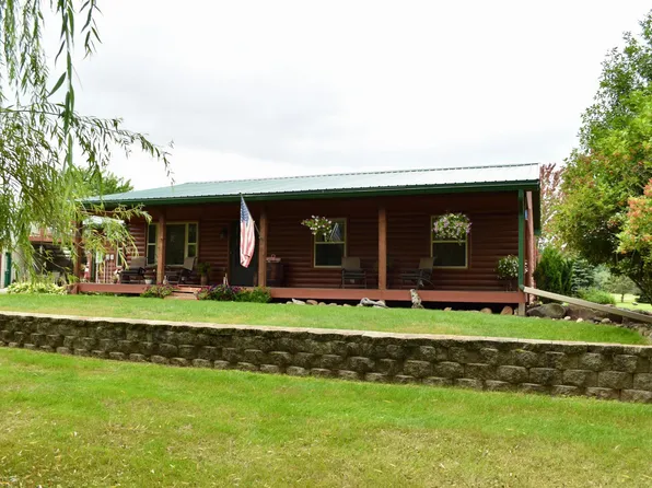 1610 Plum St, Grasston, MN 55030