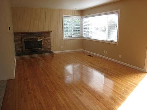 3rd image of 707 Marsolan Ave
