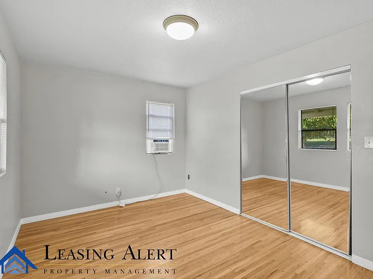 3305 W Avenue L8 — Photo 12